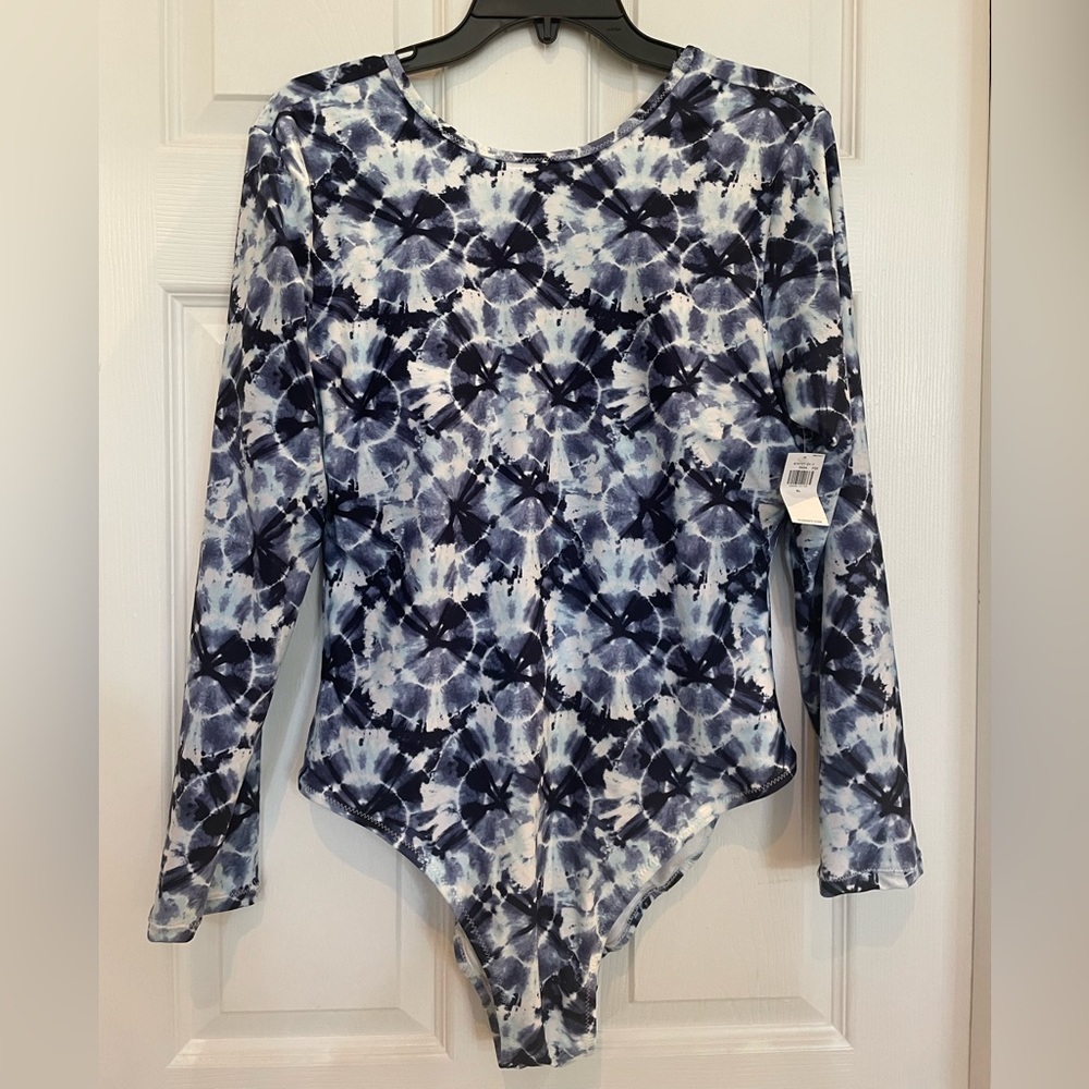 NWT Old Navy Women’s Long-sleeve Swimsuit
